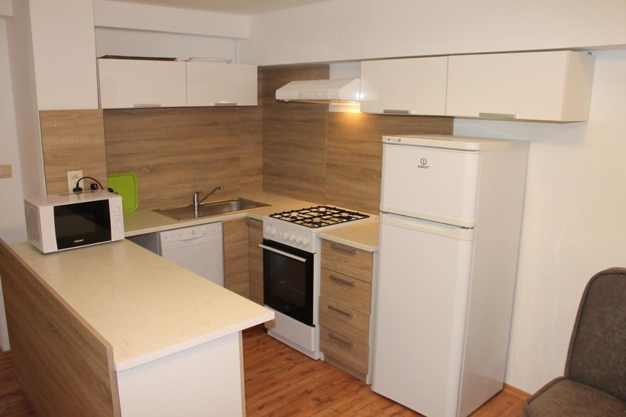Suterenovy Apartman V Centre Piest'any Exterior foto
