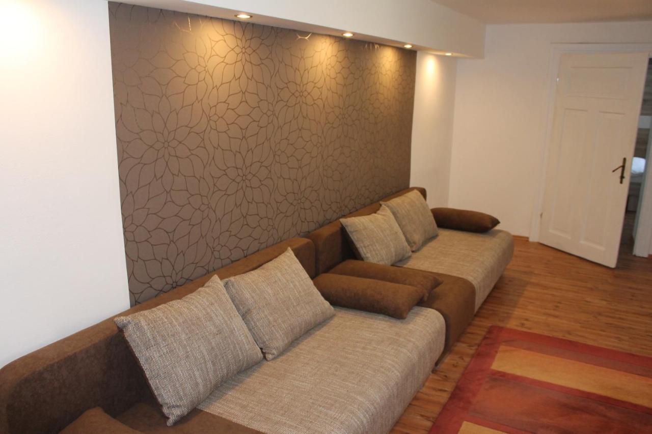 Suterenovy Apartman V Centre Piest'any Exterior foto